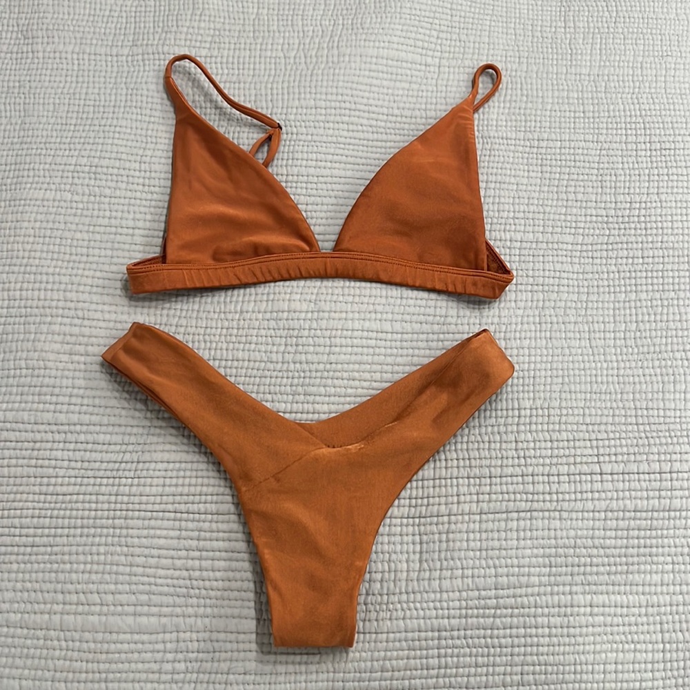 Bathing suit